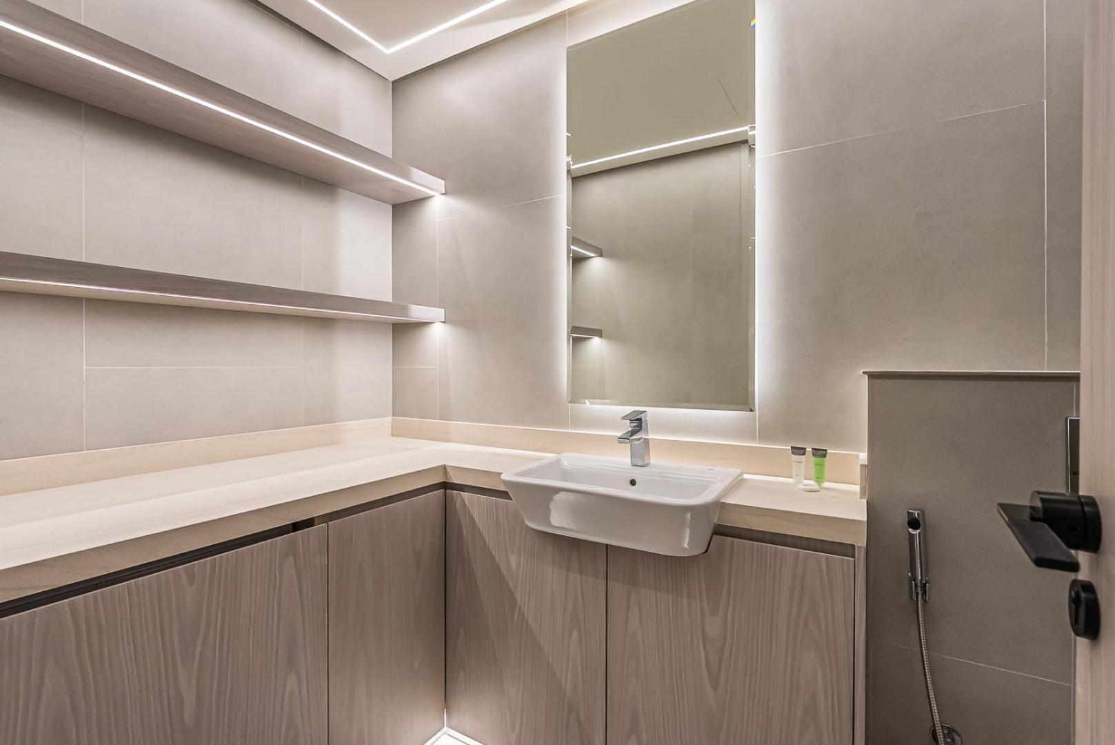 Luxurious 1 Bdr In Jvc * Dubai
